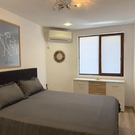 Lazzuro 7 *